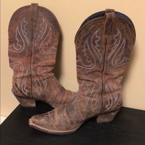 Ariat cowgirl boots